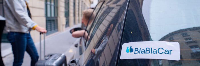 Photo d'usagers utilisant blablacar