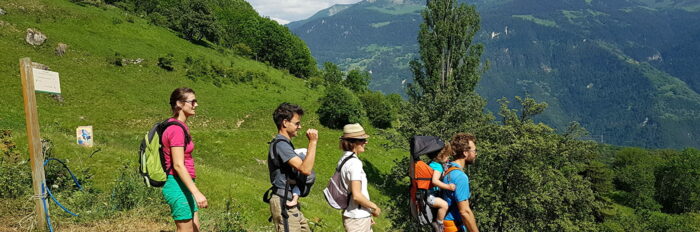 Photo de promeneurs sur le sentier